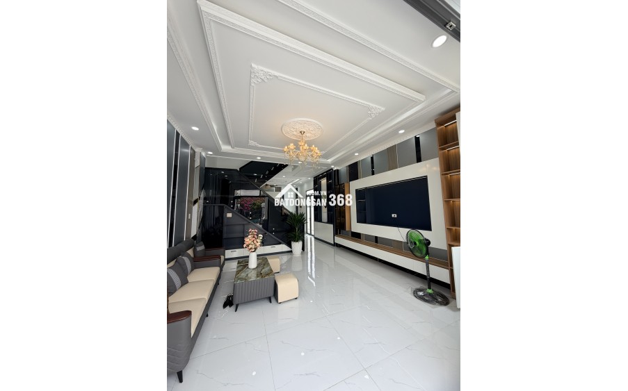 Villa vườn hiếm 6x33m ngay chợ Long Thượng – sân cực rộng, nhìn là mê. Giá full 4Ty250. SHR Hoàn Công